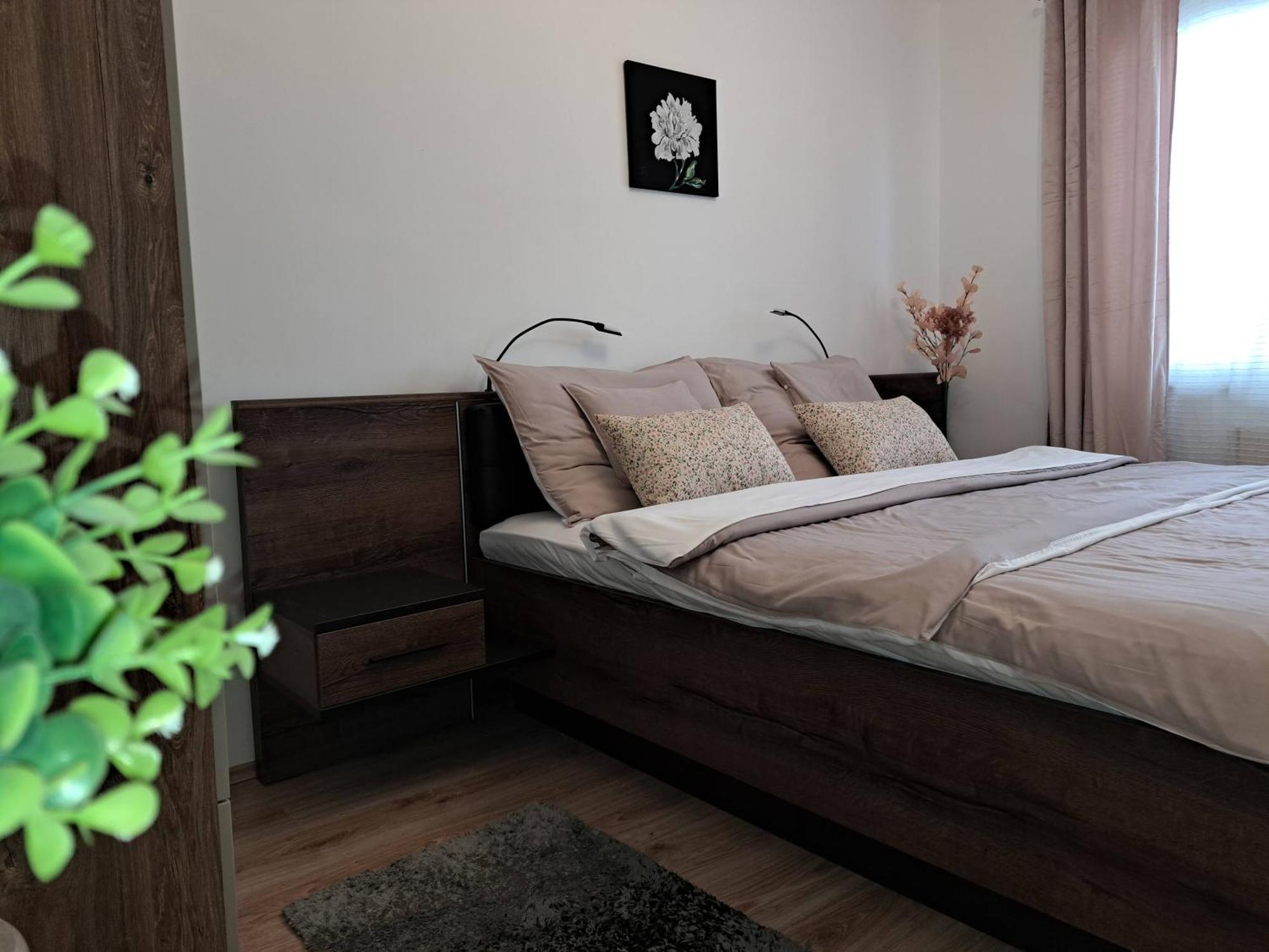 Orient Apartmanhaz エゲル エクステリア 写真