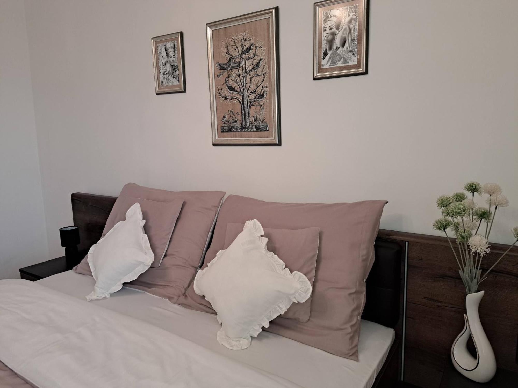 Orient Apartmanhaz エゲル エクステリア 写真