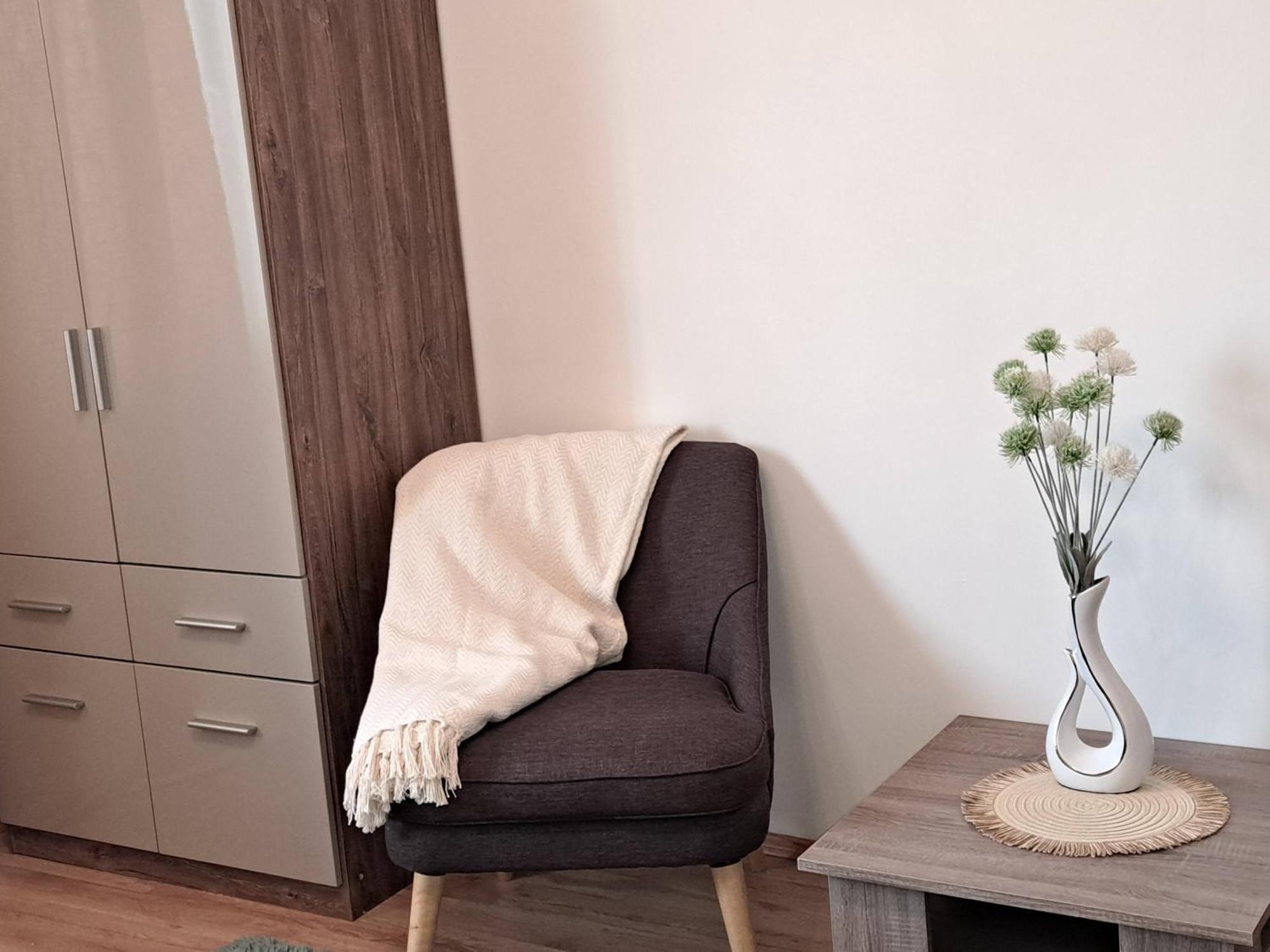Orient Apartmanhaz エゲル エクステリア 写真