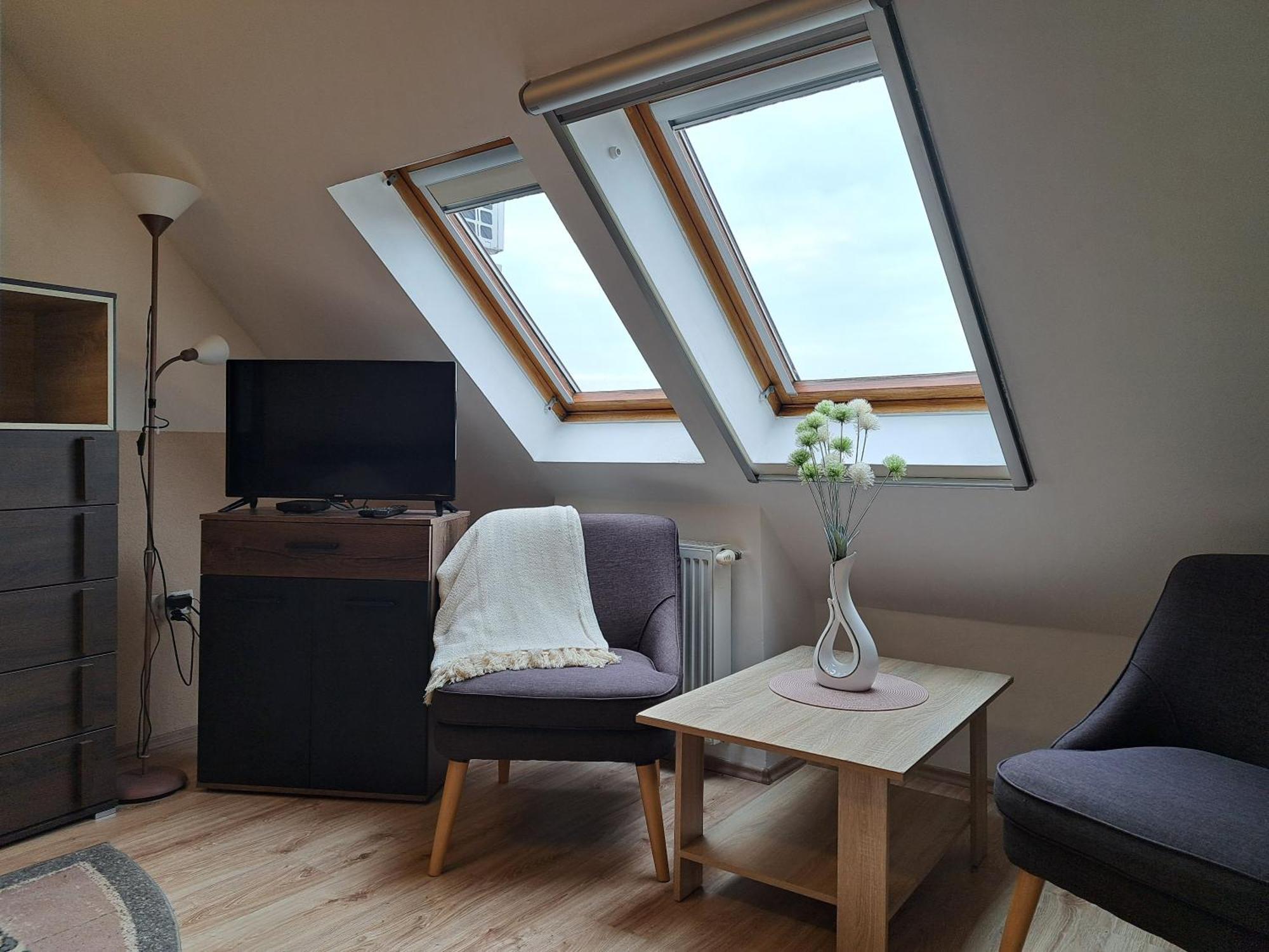 Orient Apartmanhaz エゲル エクステリア 写真