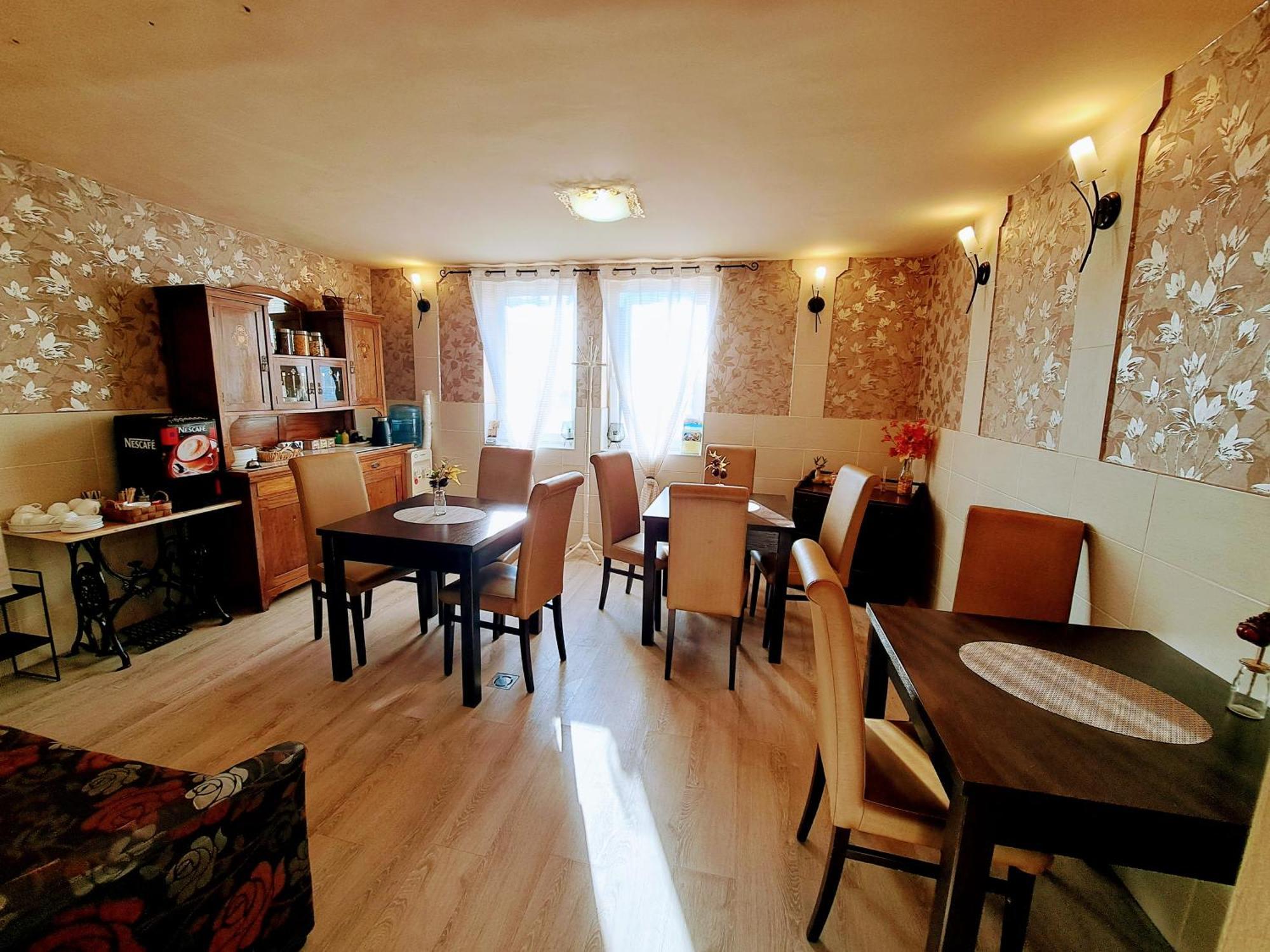 Orient Apartmanhaz エゲル エクステリア 写真