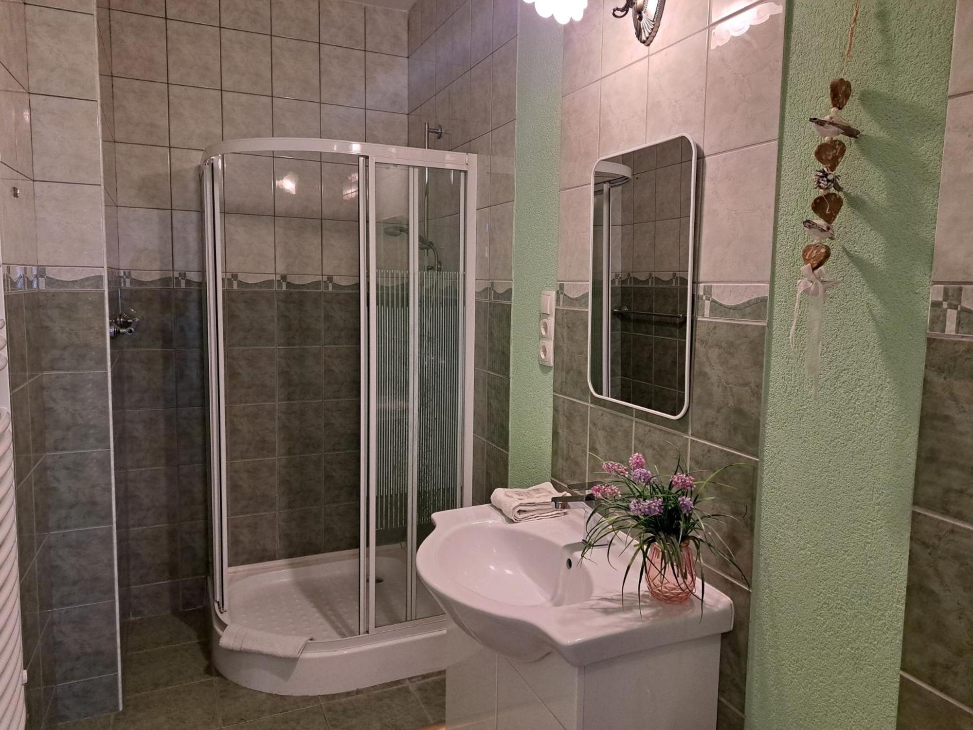 Orient Apartmanhaz エゲル エクステリア 写真