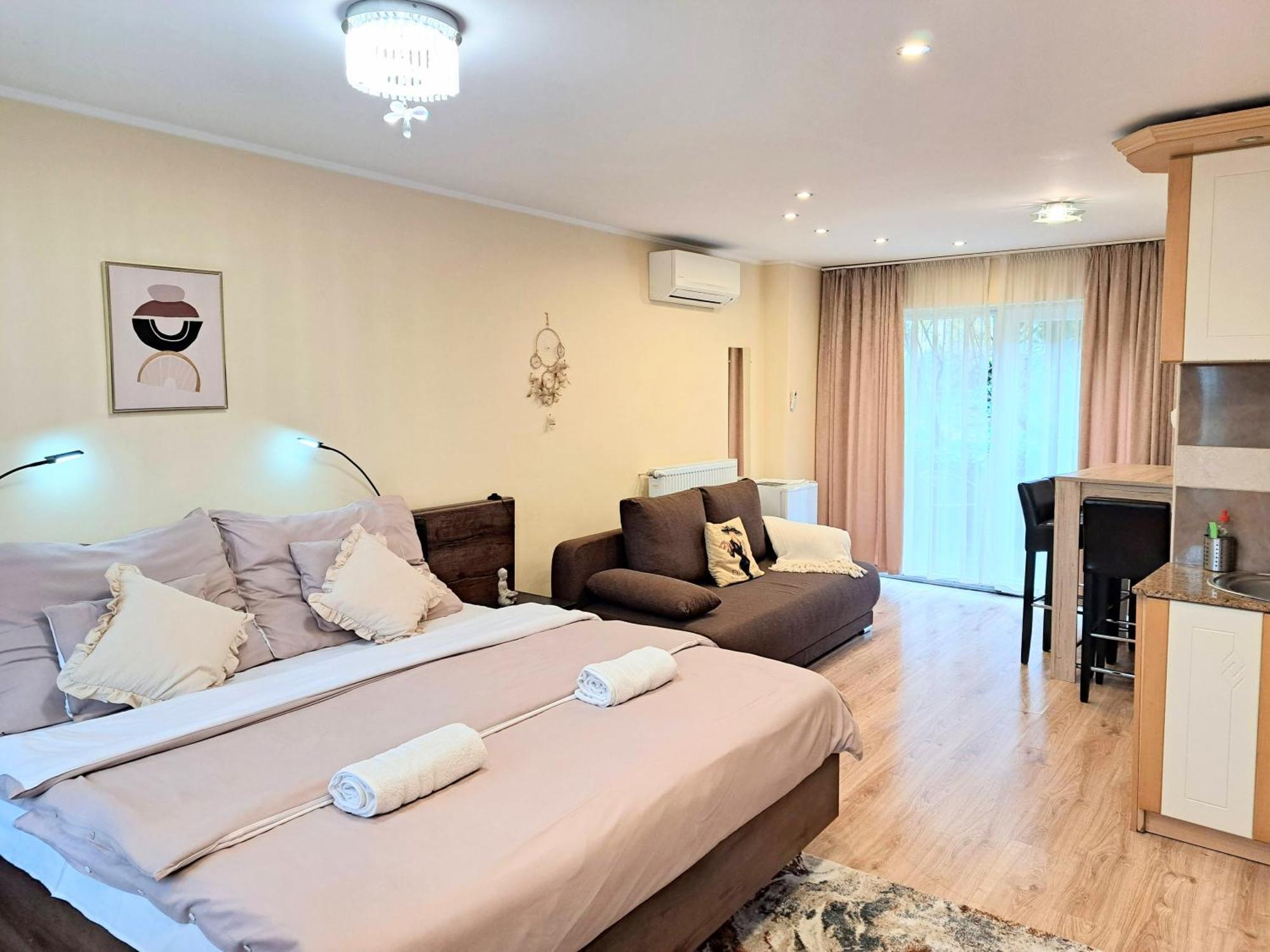 Orient Apartmanhaz エゲル エクステリア 写真