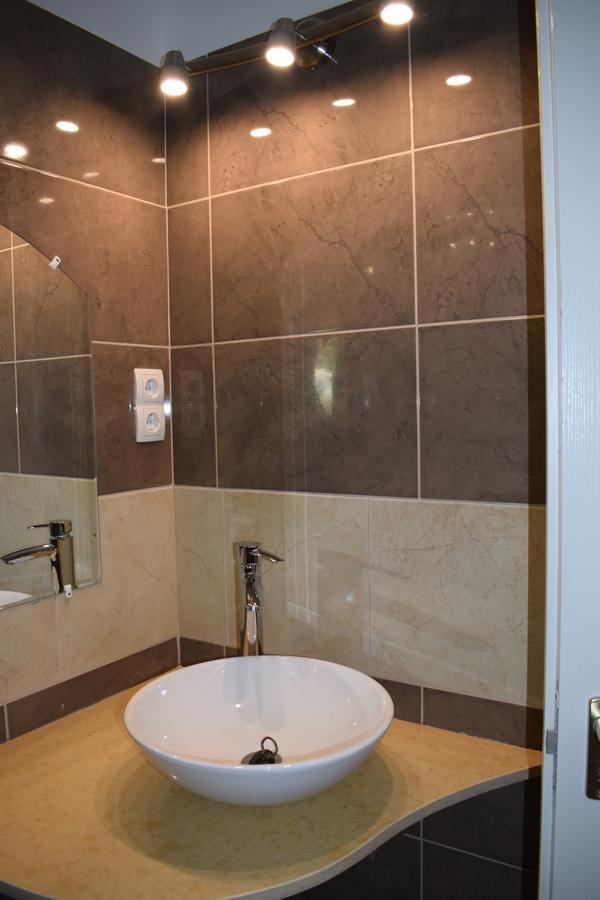 Orient Apartmanhaz エゲル エクステリア 写真